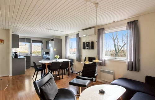 Sandkaas House | "Ebertina" - 500m from the sea by Interhome