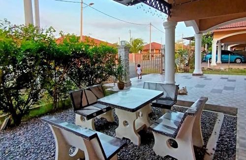 Kampung Keriang Dan House | Ebnur Homestay