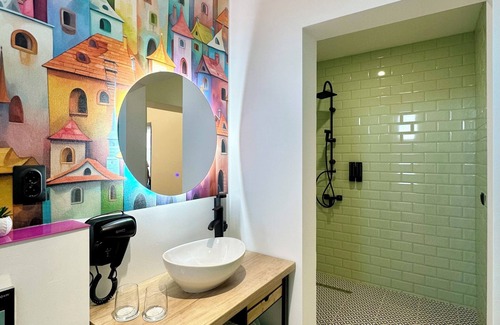 Satu Mare Apartment | Eclectic 6