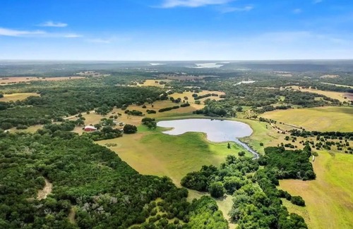 Leon Junction Apartment | [Eclipse Amenities Included]142 Acre Ranch Glamping Tent 4