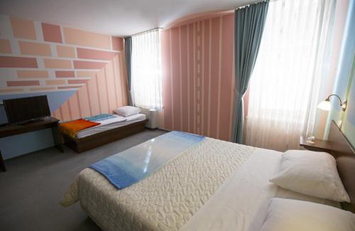 Postojna Hotel | ECO Hotel Center Postojna