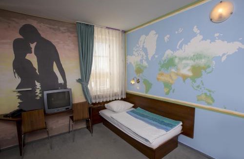 Postojna Hotel | ECO Hotel Center Postojna
