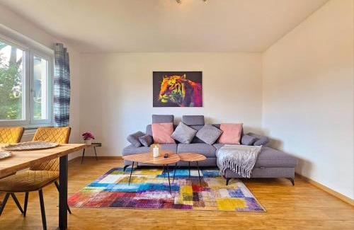 Meppen Apartment | EcoCube 143 - Balkon, 3Zimmer, Waschmaschine, Backofen, Badewanne, 5P