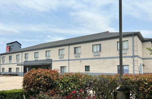 Beaumont Cabin | Econo Lodge Beaumont I-10 South