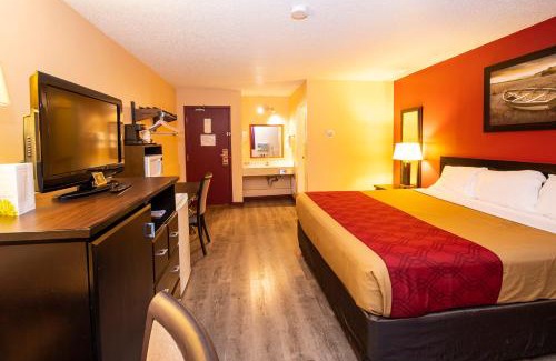Edson Cabin | Econo Lodge