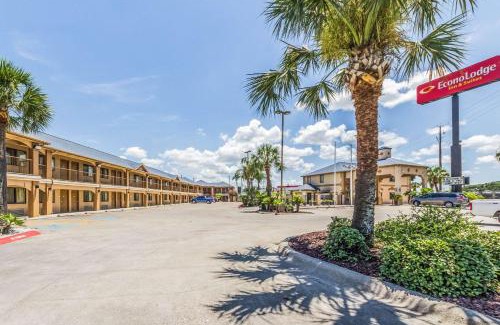 Central City Hotel | Econo Lodge Inn & Suites Corpus Christi