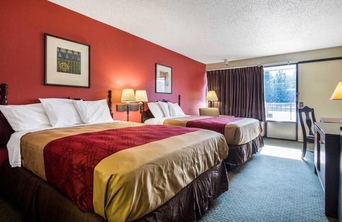 Dublin Hotel | Econo Lodge Inn & Suites Conference Center