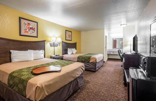 Searcy Hotel | Econo Lodge Inn & Suites Searcy