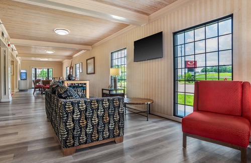 Philadelphia Hotel | Econo Lodge Inn & Suites