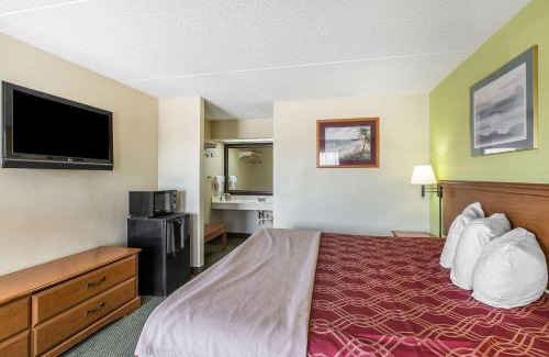 Ashley Oaks Hotel | Econo Lodge Knoxville West - Turkey Creek