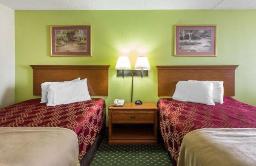 Ashley Oaks Hotel | Econo Lodge Knoxville West - Turkey Creek