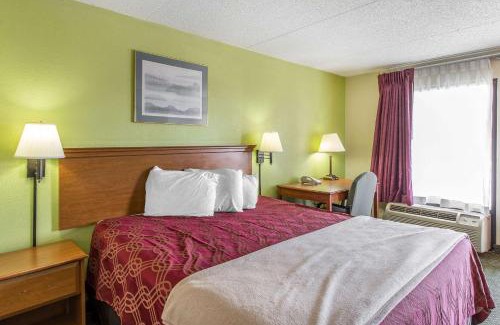 Ashley Oaks Hotel | Econo Lodge Knoxville West - Turkey Creek