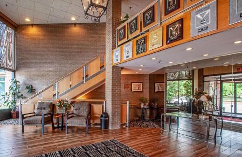 East Falls Church Cabin | Econo Lodge Metro