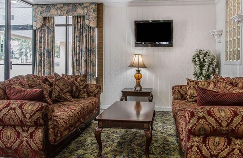 Douglas Hotel | Econo Lodge