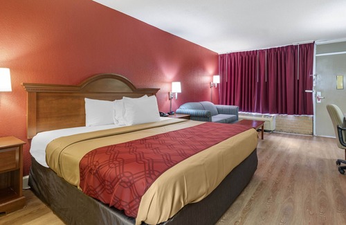 Douglas Hotel | Econo Lodge