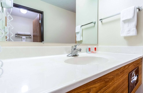 Sioux Center Hotel | Econo Lodge