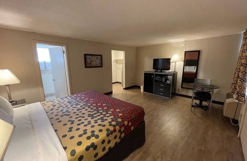 East Hartford Hotel | Economy Inn