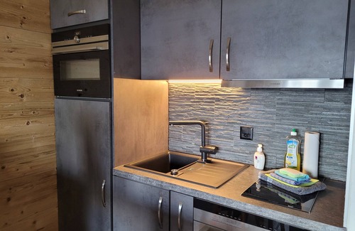 Saint-Pierre-de-Clages Apartment | Eden-Roc: Magnificent renovated studio with view, swimming pool and parking space
