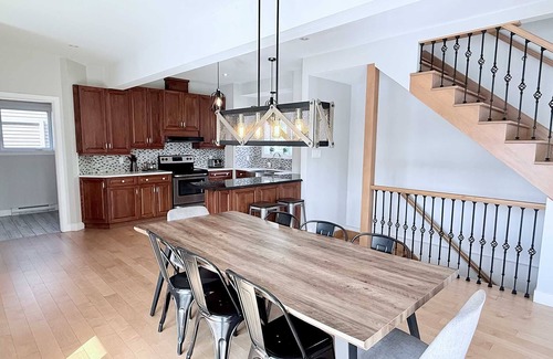 Stanstead Township Ski Chalet | Edge of Lake Lovering - Spa - Crépuscule