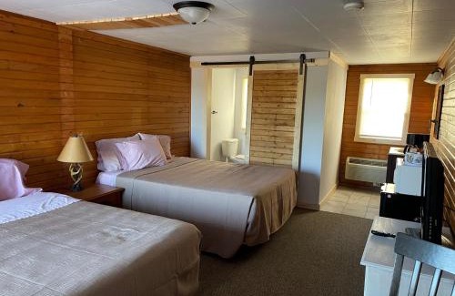 Thermopolis Hotel | Edge of the Canyon Motor Lodge formerly The El Rancho