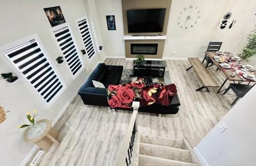 Beaumont House | Edmonton Family Luxury Home AirHoky,PooLTable 14 Min Airport and Edmonton South, Party or Events Strictly Restricted