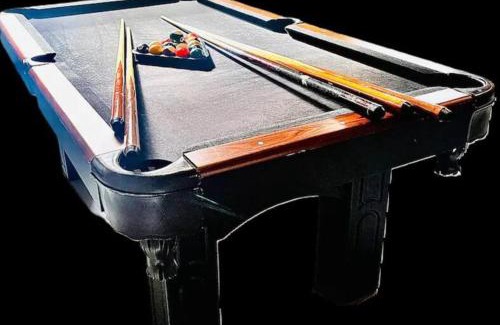 Beaumont House | Edmonton Family Luxury Home AirHoky,PooLTable 14 Min Airport and Edmonton South, Party or Events Strictly Restricted