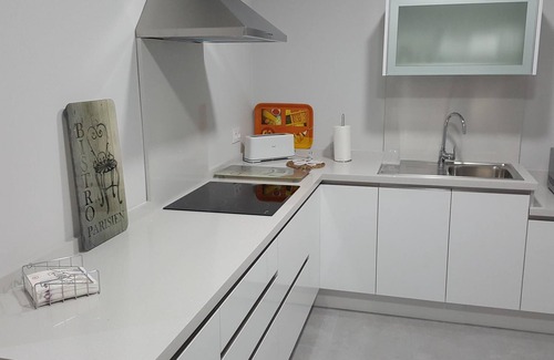 Centro Comercial Apartment | Eduardo Lucena 5, Medina Azahara