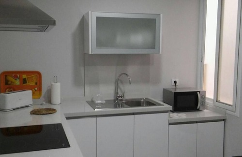 Centro Comercial Apartment | Eduardo Lucena 5, Medina Azahara