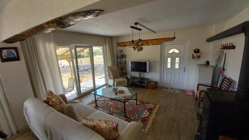 Ayvacik House | Egedebirnefes Assos