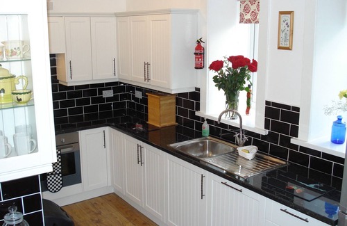 Nefyn House | EGRYN BACH 5* Luxury House + family beach hut* , Nefyn