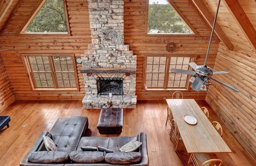 Burnet Cabin | Ehad Ranch- Log Cabin on 25 acres w/ Horse Corral