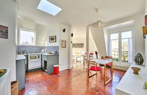 Grenelle Apartment | Eiffel Tower views - Bright - Spacious, calm apartment with elegant decoration