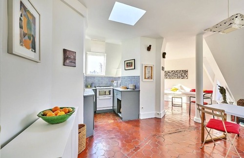 Grenelle Apartment | Eiffel Tower views - Bright - Spacious, calm apartment with elegant decoration