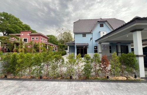 Simpang Ampat Villa | Eiffel Villa Homestay