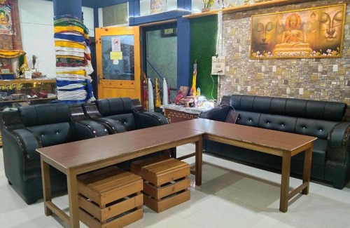 Bomdila Hotel | Eight Lucky Homestay