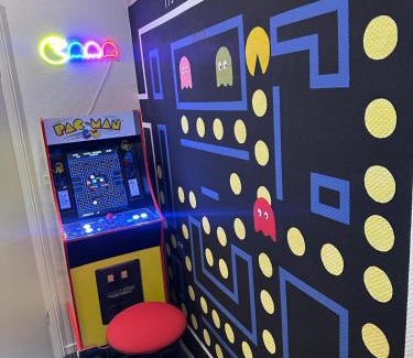 Region Hannover District Apartment | einfachHEIMISCH - GameLOFT - Shuffleboard - 3WCs - Arcade - Nintendo