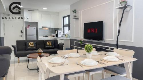 Taman Mutiara Bed & Breakfast | EkoCheras Cozy Suite by GUESTONIC