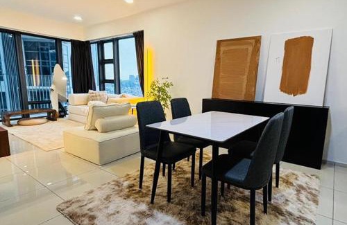 Taman Mutiara Apartment | Ekocheras Premium Suite by Roomsy, Kuala Lumpur