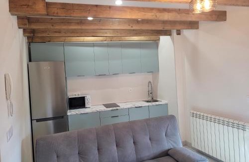 Leon Apartment | El Ático de Entrevías - con Garaje y WIFI