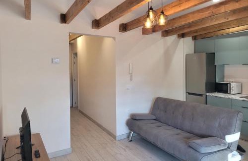 Leon Apartment | El Ático de Entrevías - con Garaje y WIFI