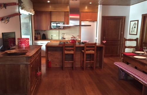 Vielha Apartment | "El Chalet" - Magnificent accommodation for 12 people in the center of Vielha