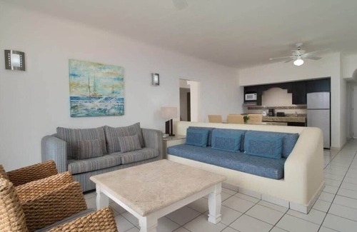 Lomas de Mazatlan Condo | El Cid Marina Beach Hotel | 1BR King Suite