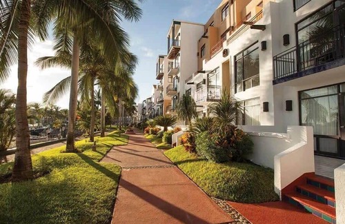 Lomas de Mazatlan Condo | El Cid Marina Beach Hotel | 1BR King Suite