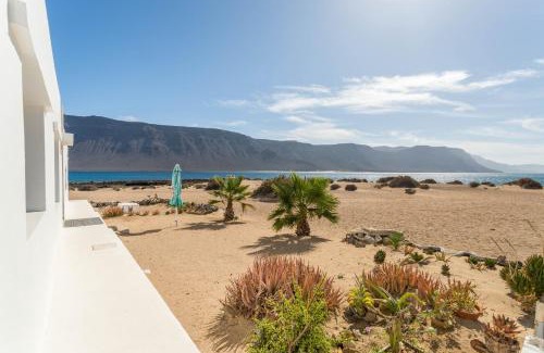 Caleta de Sebo House | El Graciosero