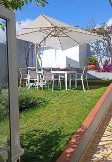 Porto do Barqueiro House | El Jardín y Mar