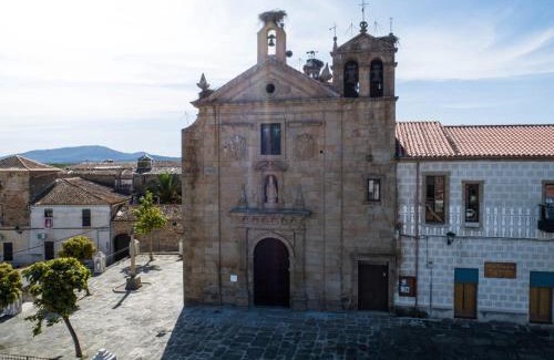 Valdefuentes Apartment | El Reloj De La Villa
