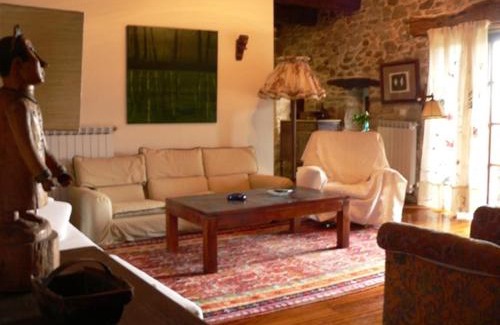 Avedillo de Sanabria House | El Taller De La Seda