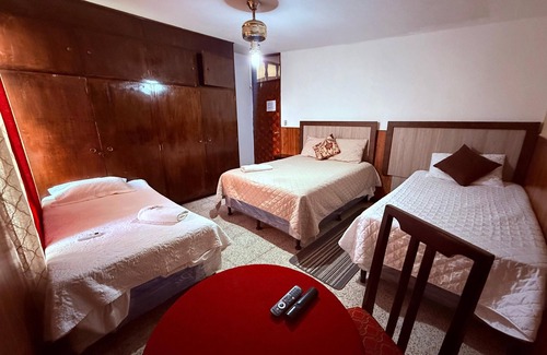 Zona 13 Hotel | EL TEJAR HOSTAL