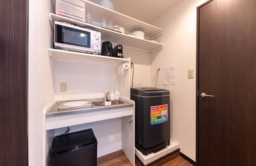 Honmachi Apartment | Elegant 1 BR natural light1stop to Shinjuku 2F/Shibuya-ku Tokyo