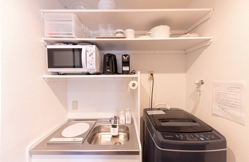 Honmachi Apartment | Elegant 1 BR natural light1stop to Shinjuku 2F/Shibuya-ku Tokyo